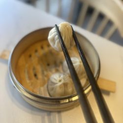 X Noodles & Dumplings - 4 Piece Pork Xiao Long Bao