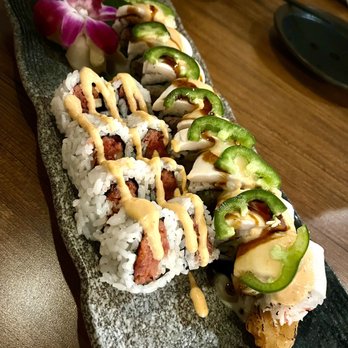 Bash Original Izakaya - Bash roll and spicy tuna roll - Sushi Bars Near Me - Detroit, Michigan Bash Original Izakaya - Bash roll and spicy tuna roll - Sushi Bars Near Me - Detroit, Michigan