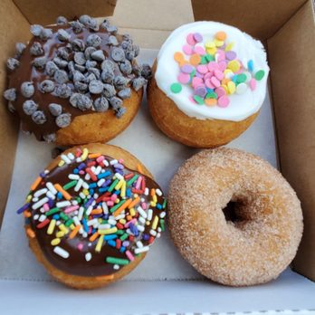 Da Vinci's Donuts - Donuts Near Me - Dawsonville, Georgia Da Vinci's Donuts - Donuts Near Me - Dawsonville, Georgia