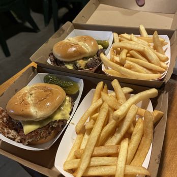 Smash N Bite - Turkey smash and smash beef burger definitely a must try!!! - Burgers Near Me - Sherman Oaks, California Smash N Bite - Turkey smash and smash beef burger definitely a must try!!! - Burgers Near Me - Sherman Oaks, California