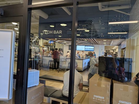 Micro Center by null