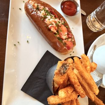 The Stirling Tavern - Lobster roll - Bars Near Me - Morristown, New Jersey The Stirling Tavern - Lobster roll - Bars Near Me - Morristown, New Jersey