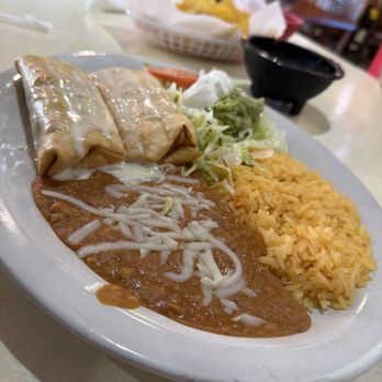 Elegante - Chimichanga chicken and Beef. - Mexican Near Me - Monroe, Michigan