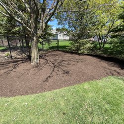 Pepe's Lawn Maintenance - Mulch Install Services.