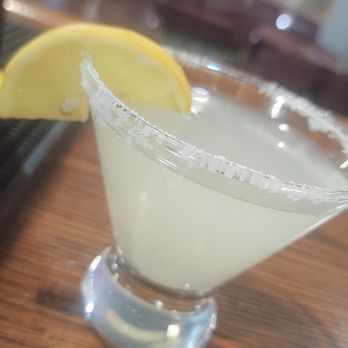 Roadrunner Restaurant and Lounge - When life throws you lemons? We make LENONDROPS!! - American Near Me - Pasco, Washington