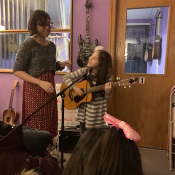 Queens Guitar School - Musical Instruments & Teachers Near Me - Astoria, New York