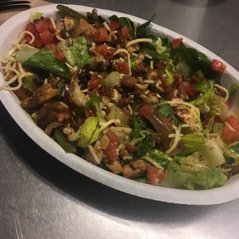 Chipotle Mexican Grill - Fast Food Near Me - Toronto, Ontario