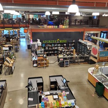 Castro Valley Marketplace - View from upstairs - Public Markets Near Me - Castro Valley, California