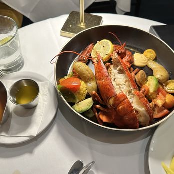 Coast - Lobster boil - Seafood Near Me - Vancouver, British Columbia