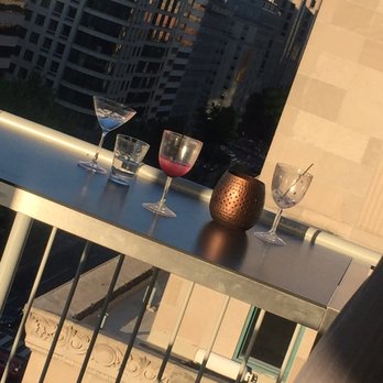 Ellipse Rooftop Bar - Dirty dishes no one to collect them - Cocktail Bars Near Me - Washington, DC, District of Columbia