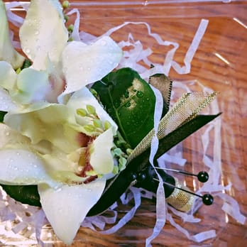 Enchanted Florist - Boutonnier came out beautiful - Florists Near Me - Los Alamitos, California Enchanted Florist - Boutonnier came out beautiful - Florists Near Me - Los Alamitos, California