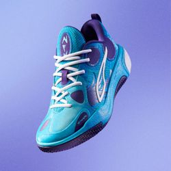 Famous Footwear