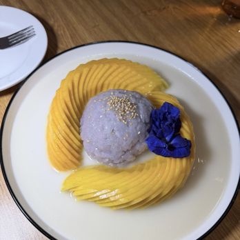 Koloa Thai Bistro - Mango sticky rice dessert - Thai Near Me - Koloa, Hawaii