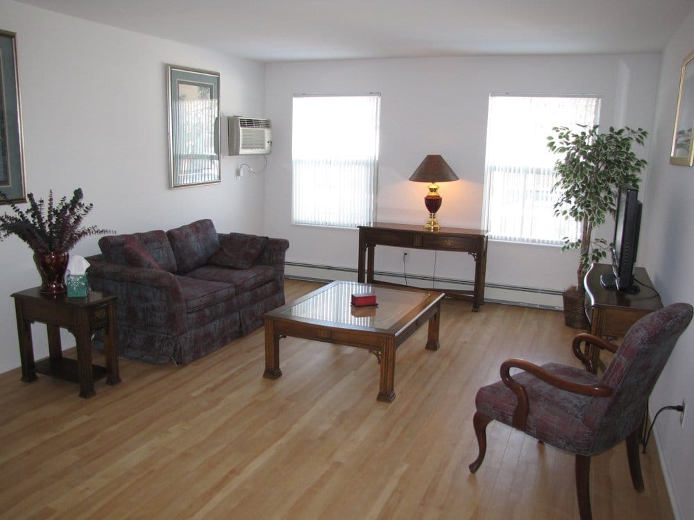 HIDDEN PINES APARTMENTS Updated September 2024 19800 Telegraph Rd, Detroit, Michigan