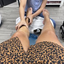 Divine Nails - Pedi massage