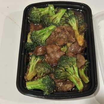 Shanghai Fresh - Beef and 103. Beef W. Broccolibroccoli - Shanghainese Near Me - Cambridge, Massachusetts