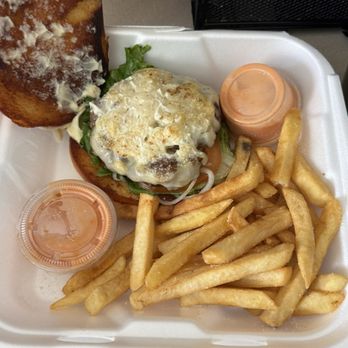 RJ Grill - Garlic Burger - Breakfast & Brunch Near Me - Bountiful, Utah