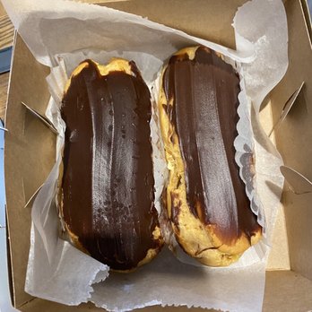 D'amato's Bakery - Eclair - Bakeries Near Me - Chicago, Illinois D'amato's Bakery - Eclair - Bakeries Near Me - Chicago, Illinois