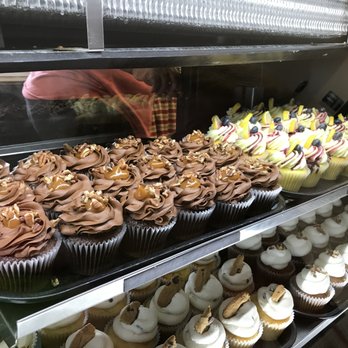 Sweet Treats Bakery - Great selection - Cupcakes Near Me - Seguin, Texas Sweet Treats Bakery - Great selection - Cupcakes Near Me - Seguin, Texas