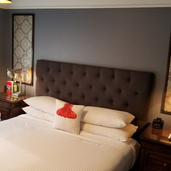 The Boxer Hoston - King size bed - Hotels Near Me - Boston, Massachusetts The Boxer Hoston - King size bed - Hotels Near Me - Boston, Massachusetts