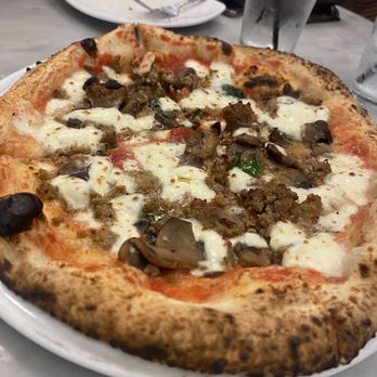 Nella Pizza e Pasta - Pizza - Pizza Near Me - Chicago, Illinois Nella Pizza e Pasta - Pizza - Pizza Near Me - Chicago, Illinois