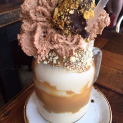 Pâtissez - Gaytime Shake