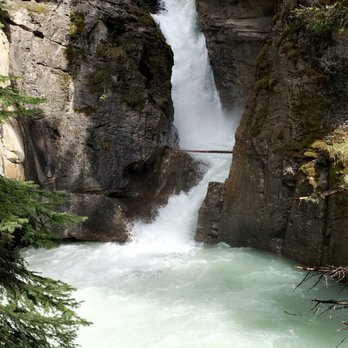 Johnston Canyon & Ink Pots - Lower Falls - Hiking Near Me - Banff, Alberta Johnston Canyon & Ink Pots - Lower Falls - Hiking Near Me - Banff, Alberta