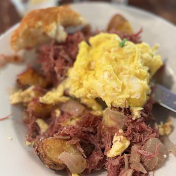Bacco Cafe & Bistro - Corned Beef Hash - Breakfast & Brunch Near Me - Seattle, Washington Bacco Cafe & Bistro - Corned Beef Hash - Breakfast & Brunch Near Me - Seattle, Washington