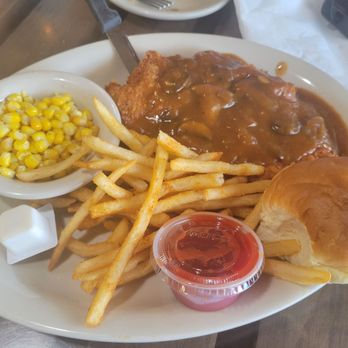The Auslander - Jaegerschnitzel - German Near Me - Fredericksburg, Texas The Auslander - Jaegerschnitzel - German Near Me - Fredericksburg, Texas