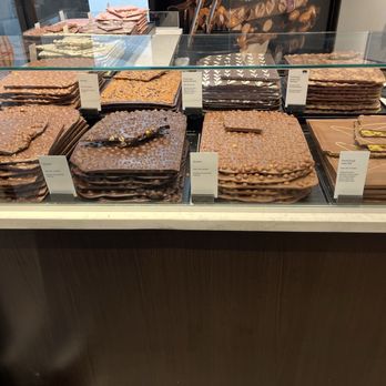 Läderach chocolatier suisse - Chocolatiers & Shops Near Me - Boca Raton, Florida