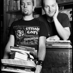 Terres de Légendes - Deux des trois libraires