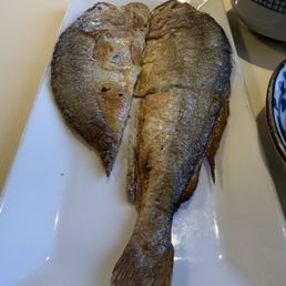 Steamed Yellow Croakers With Pickled Mustard Greens 清蒸雪菜黄鱼 Steamed Yellow Croakers With Pickled Mustard Greens 清蒸雪菜黄鱼