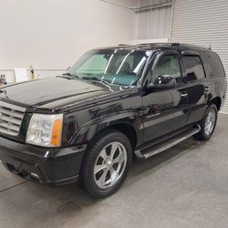 Lyons Automotive Detailing - Paint correction and 5 year ceramic coat for this Cadillac Escalade.