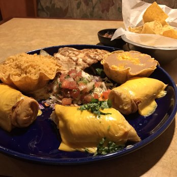 Azteca D' Oro Mexican Restaurant UCF - The Fajita Fundido certainly isn't authentic Mexican but it's big so you won't leave hungry. - Mexican Near Me - Orlando, Florida Azteca D' Oro Mexican Restaurant UCF - The Fajita Fundido certainly isn't authentic Mexican but it's big so you won't leave hungry. - Mexican Near Me - Orlando, Florida