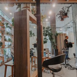 Anton Acero Beauty Studio