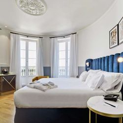 Guest room
