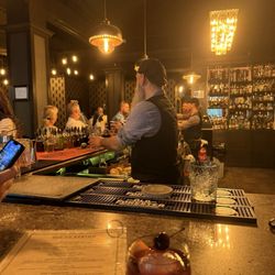 SiP Fine Spirits & Cigar Lounge - Bar area