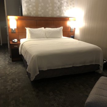 Courtyard by Marriott San Diego Airport/Liberty Station - King - Hotels Near Me - San Diego, California Courtyard by Marriott San Diego Airport/Liberty Station - King - Hotels Near Me - San Diego, California