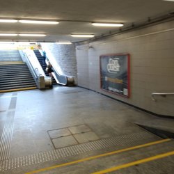 Metro Pole Mokotowskie - Wejście na poziomie -1