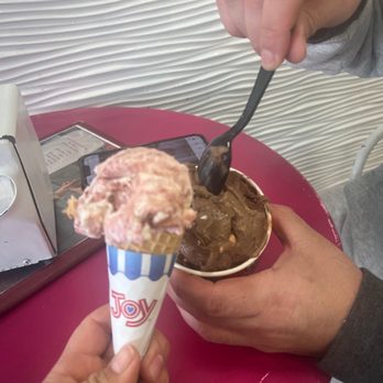 Garfield Creamery - two people eating ice cream - Patisserie/Cake Shop Near Me - Garfield, New Jersey