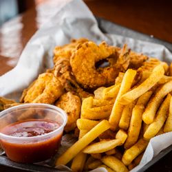 Wings Plus V & Grill