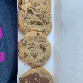 Crumbl - Lodi - Chocolate chip and Kit Kat - Bakeries Near Me - Lodi, California