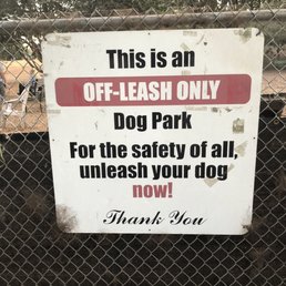 Huntington Beach Dog Park's Off-Leash warning Huntington Beach Dog Park's Off-Leash warning