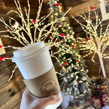Southern Streams Coffee House - Rainbow Falls Tea Latte! Delicious! - Coffee & Tea Near Me - Laurel Park, North Carolina