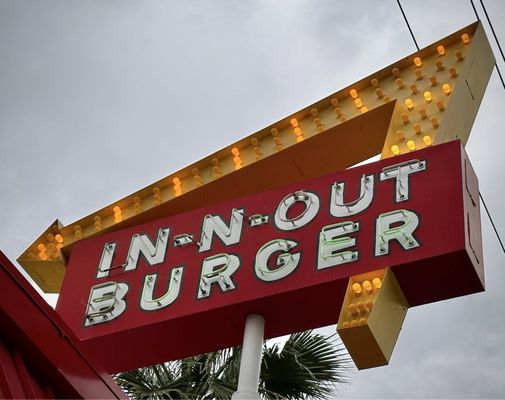 In-N-Out Burger by null