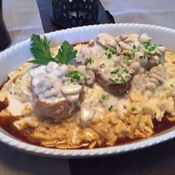 Eninger Hof - Pork Medallions in Mushroom Cream Sauce over Spätzle