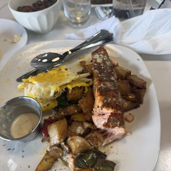 15 Brunch Bar - My food she claimed was ate or almost gone! Full play only broken to find not cooked throughout! - Breakfast & Brunch Near Me - Saint Charles, Missouri