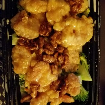 Golden Pho - Walnut shrimp...soup? - Chinese Near Me - Norwalk, California Golden Pho - Walnut shrimp...soup? - Chinese Near Me - Norwalk, California