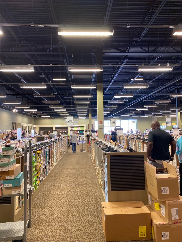 DSW DESIGNER SHOE WAREHOUSE Updated May 2024 14 Photos 5080