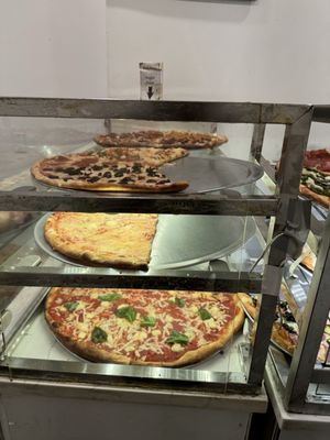 Artistic Pizza by null